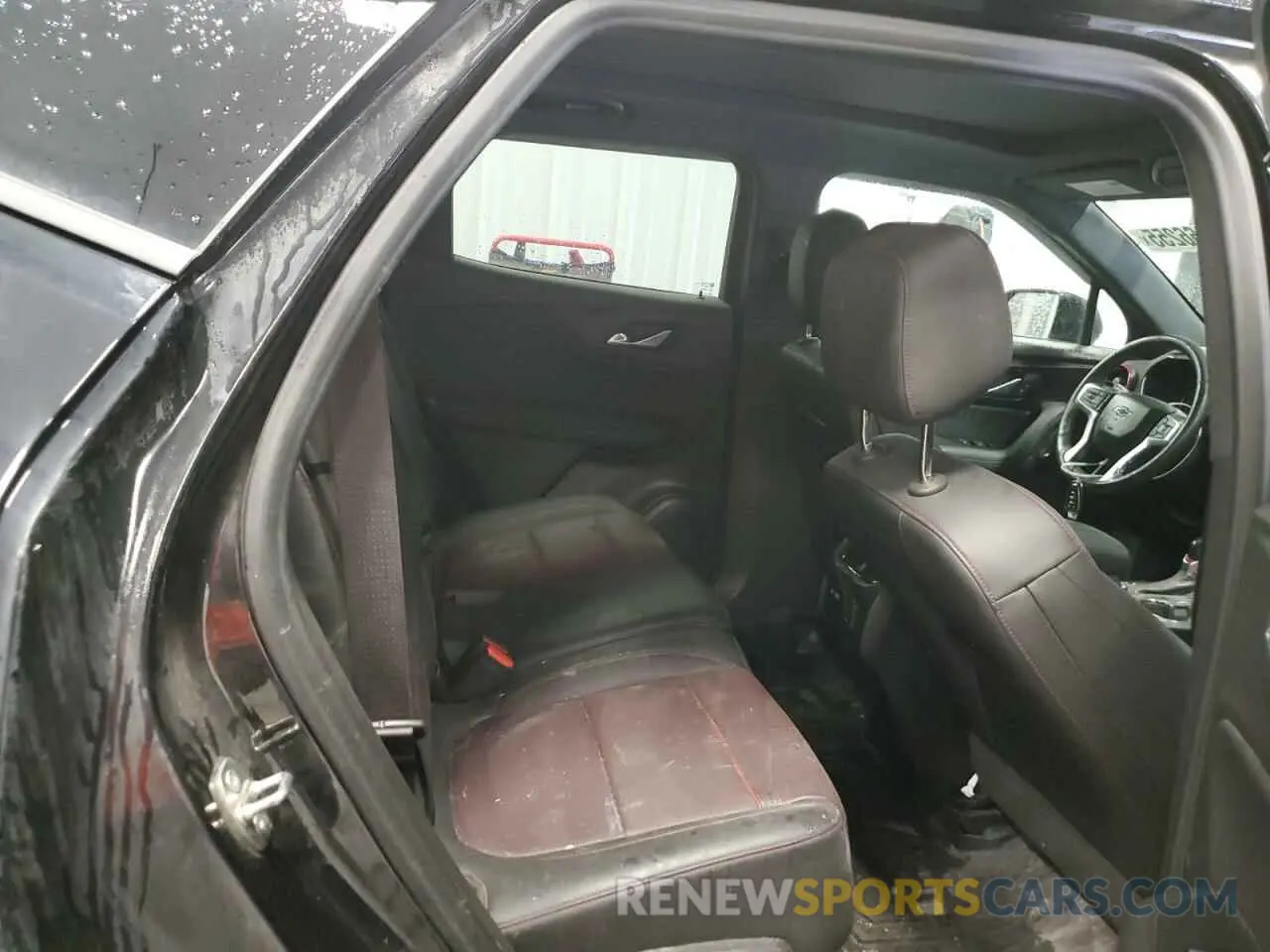 11 Photograph of a damaged car 3GNKBJRS1KS685433 CHEVROLET BLAZER 2019