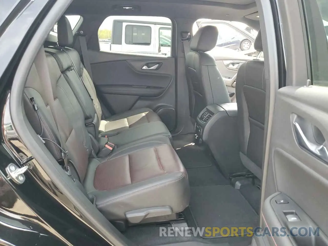 11 Photograph of a damaged car 3GNKBJRS2KS565866 CHEVROLET BLAZER 2019