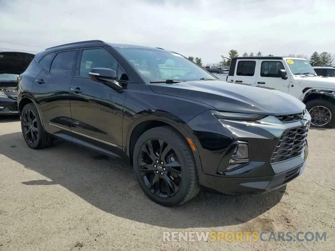 4 Photograph of a damaged car 3GNKBJRS2KS565866 CHEVROLET BLAZER 2019