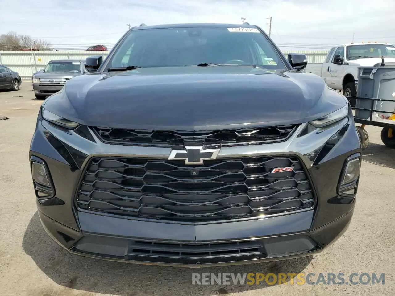 5 Photograph of a damaged car 3GNKBJRS2KS565866 CHEVROLET BLAZER 2019