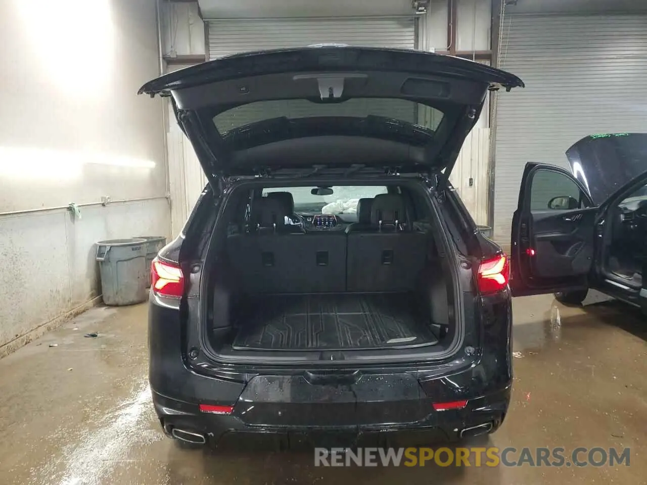 6 Photograph of a damaged car 3GNKBJRS2KS675252 CHEVROLET BLAZER 2019