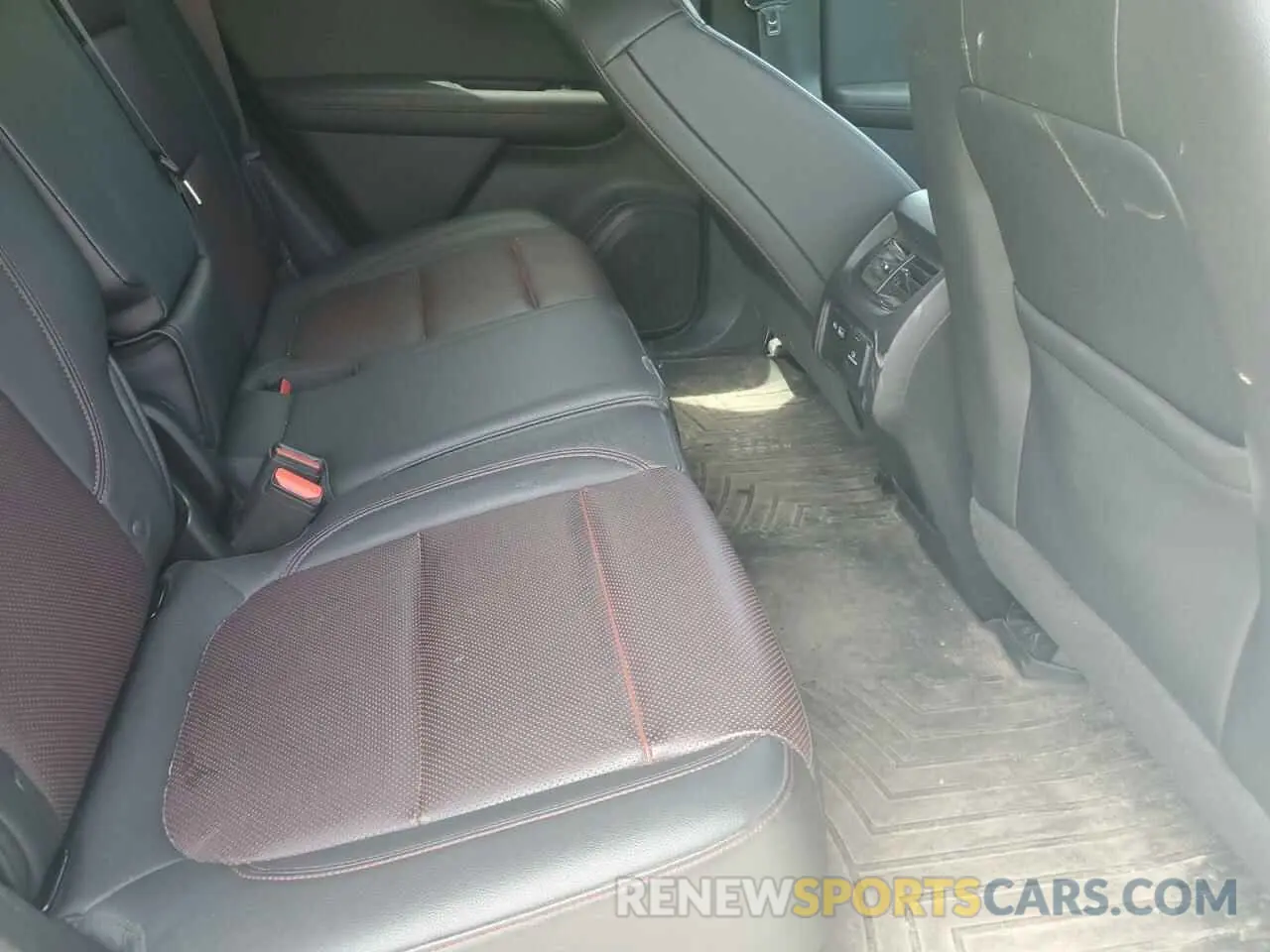 11 Photograph of a damaged car 3GNKBJRS5KS678615 CHEVROLET BLAZER 2019