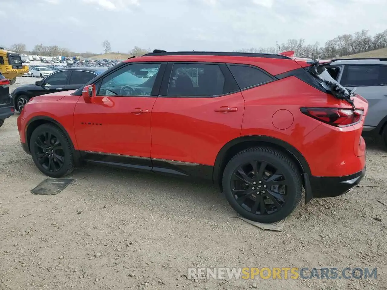 2 Photograph of a damaged car 3GNKBJRS6KS621369 CHEVROLET BLAZER 2019