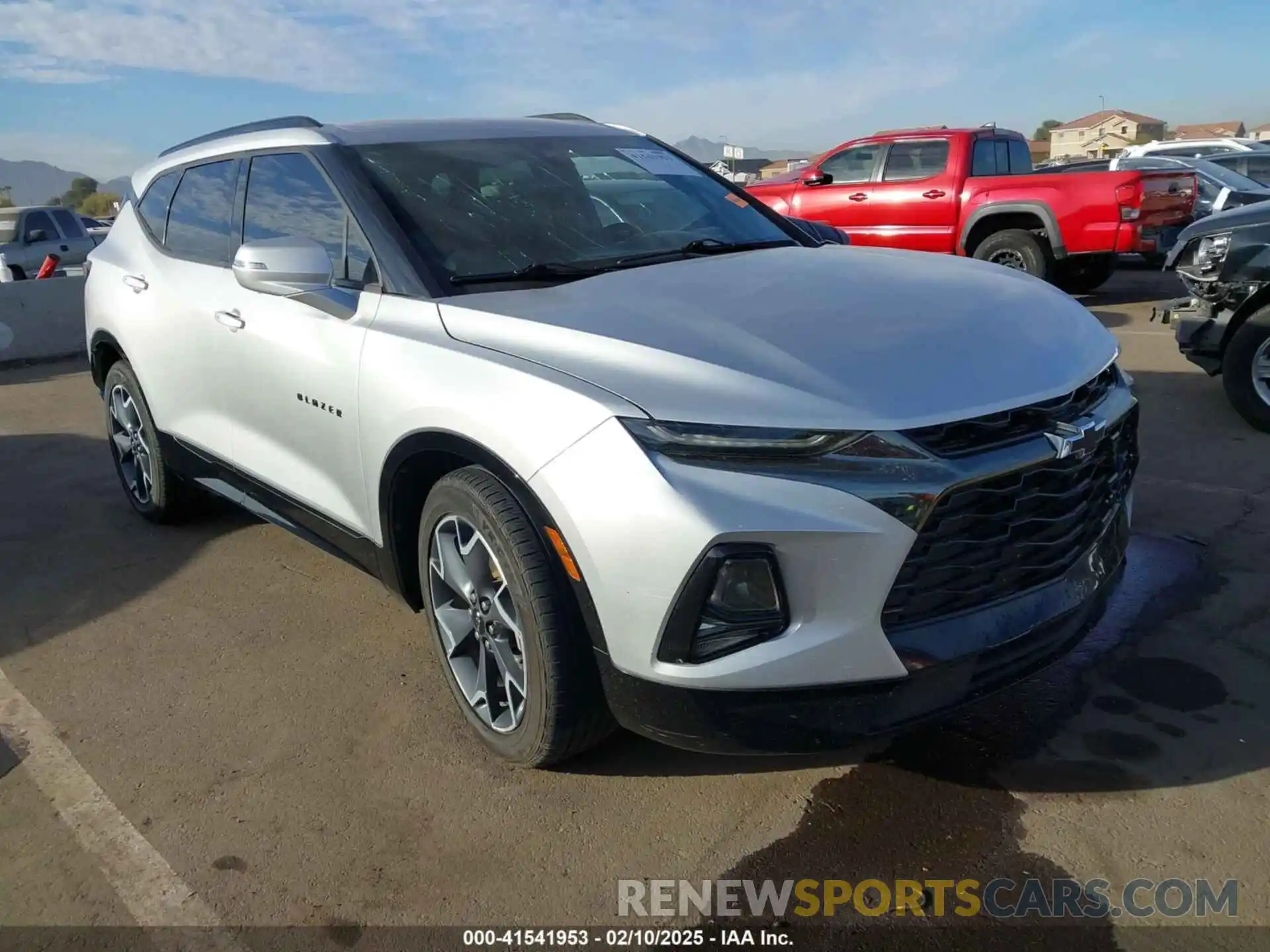 1 Photograph of a damaged car 3GNKBJRS7KS620778 CHEVROLET BLAZER 2019