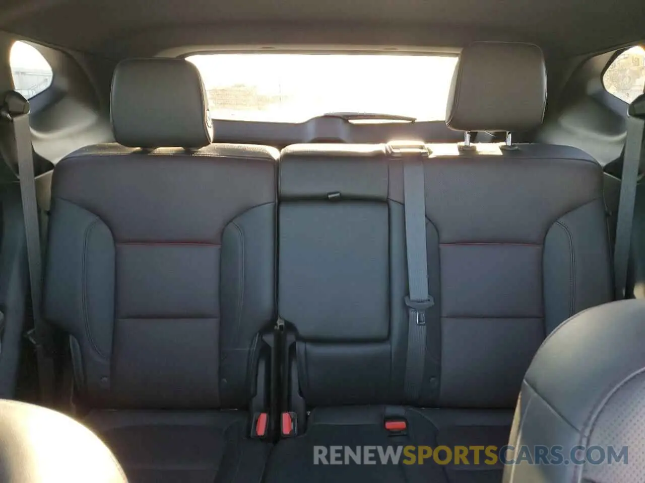 10 Photograph of a damaged car 3GNKBJRS8KS678589 CHEVROLET BLAZER 2019