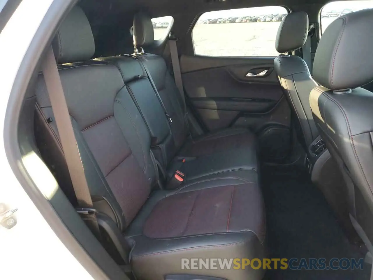 11 Photograph of a damaged car 3GNKBJRS8KS678589 CHEVROLET BLAZER 2019