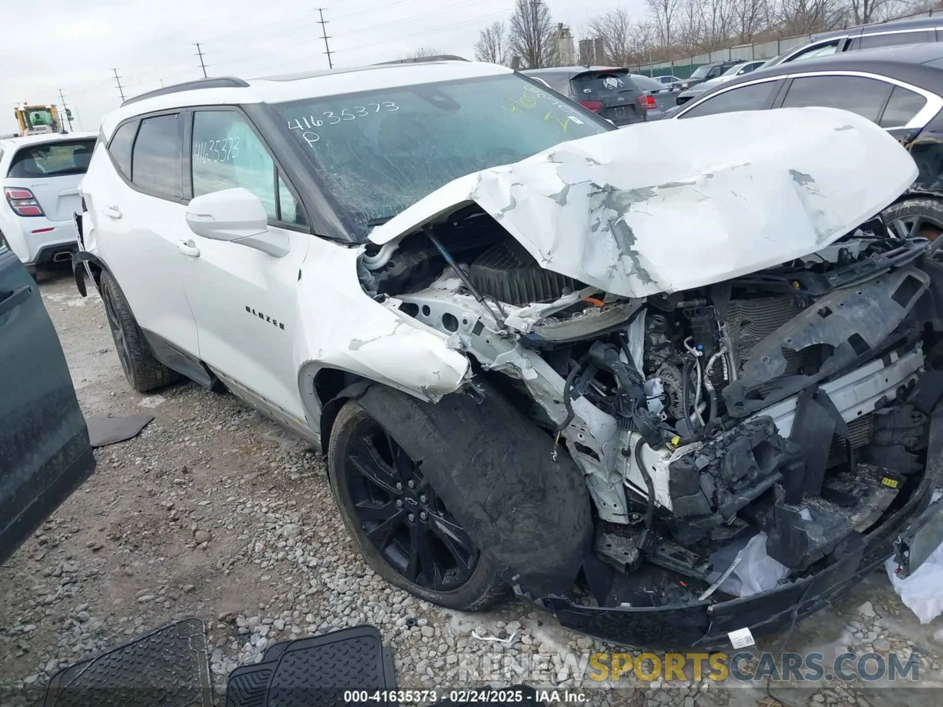 1 Photograph of a damaged car 3GNKBJRSXKS639101 CHEVROLET BLAZER 2019