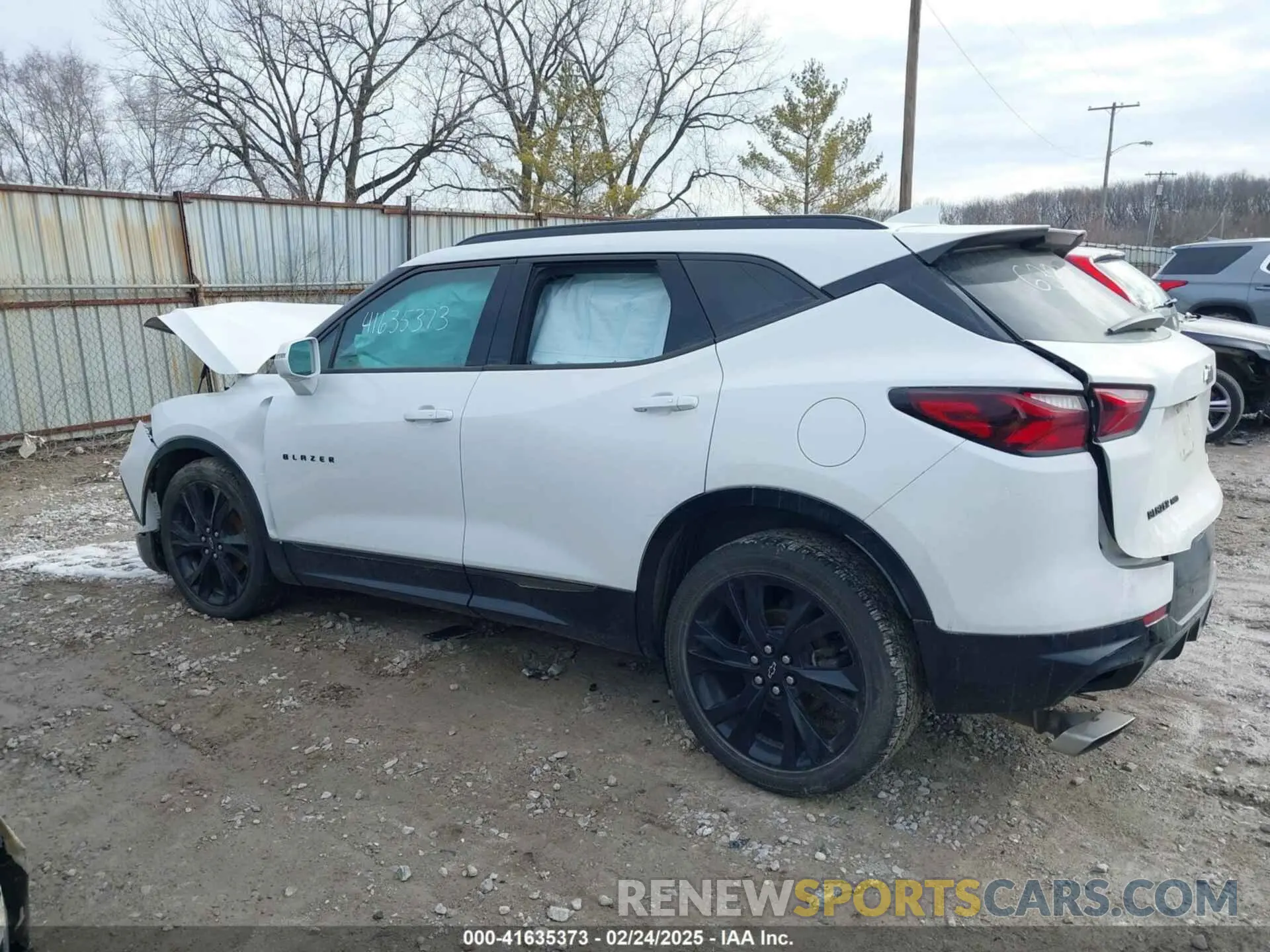 13 Photograph of a damaged car 3GNKBJRSXKS639101 CHEVROLET BLAZER 2019