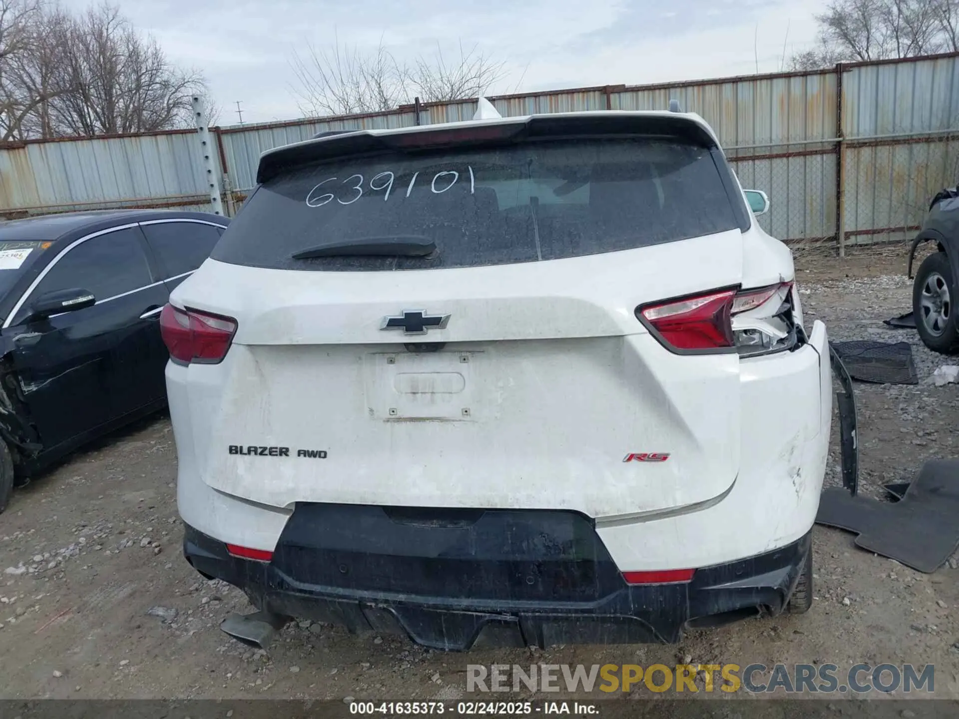 15 Photograph of a damaged car 3GNKBJRSXKS639101 CHEVROLET BLAZER 2019