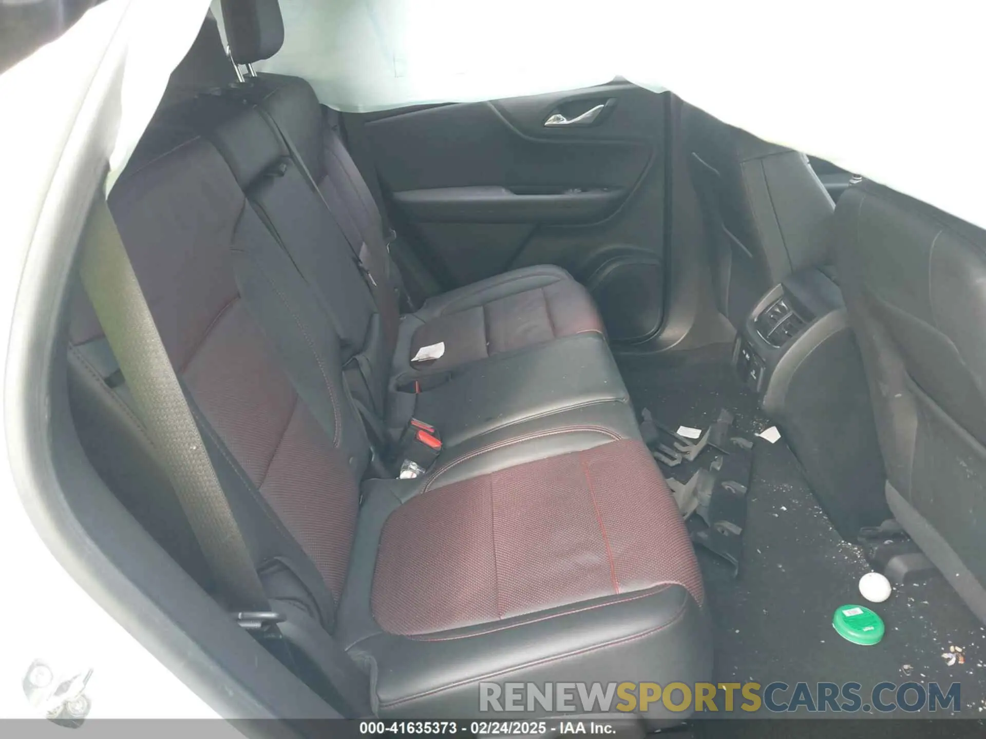 8 Photograph of a damaged car 3GNKBJRSXKS639101 CHEVROLET BLAZER 2019