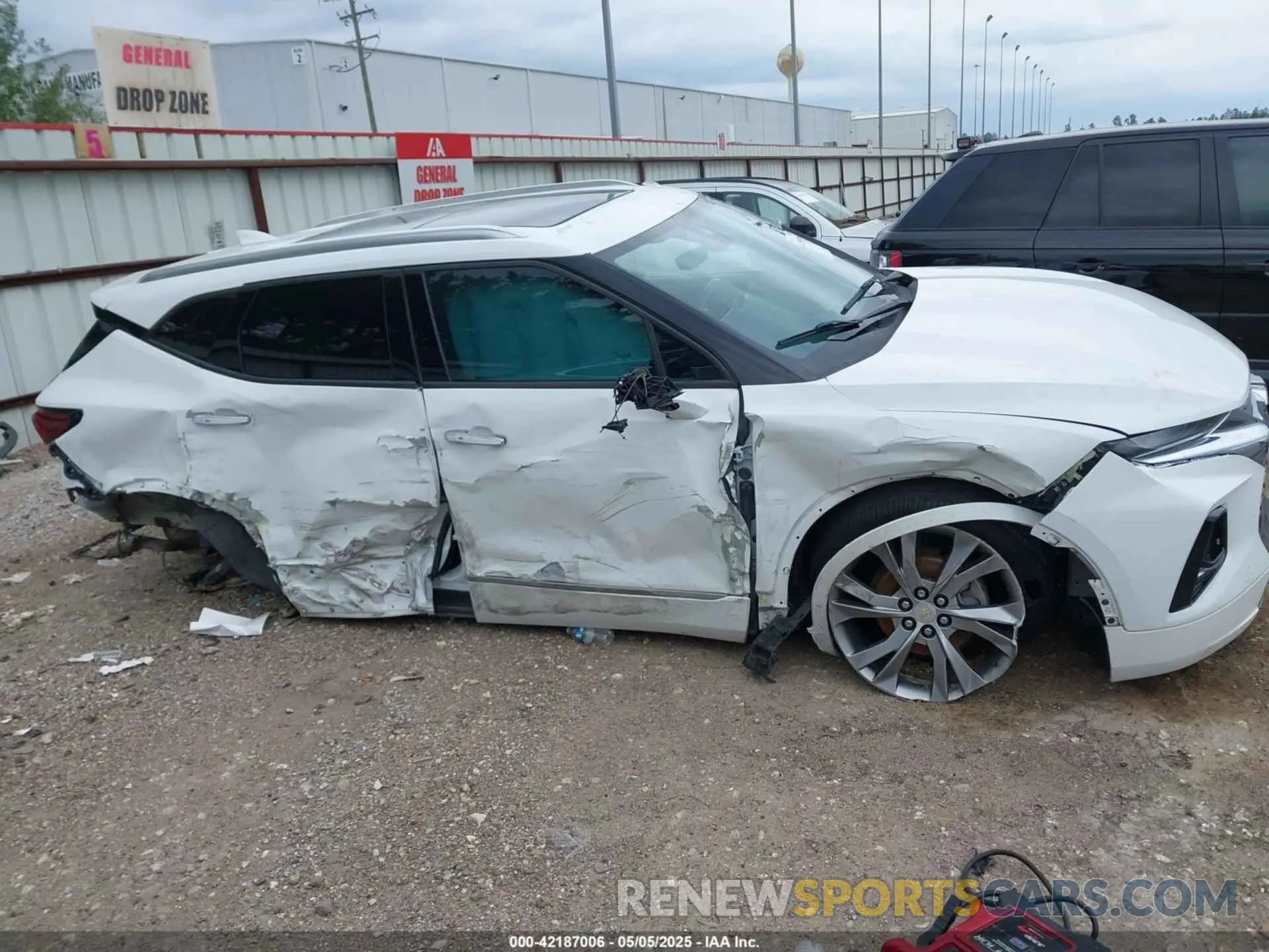 14 Photograph of a damaged car 3GNKBKRS1KS577836 CHEVROLET BLAZER 2019