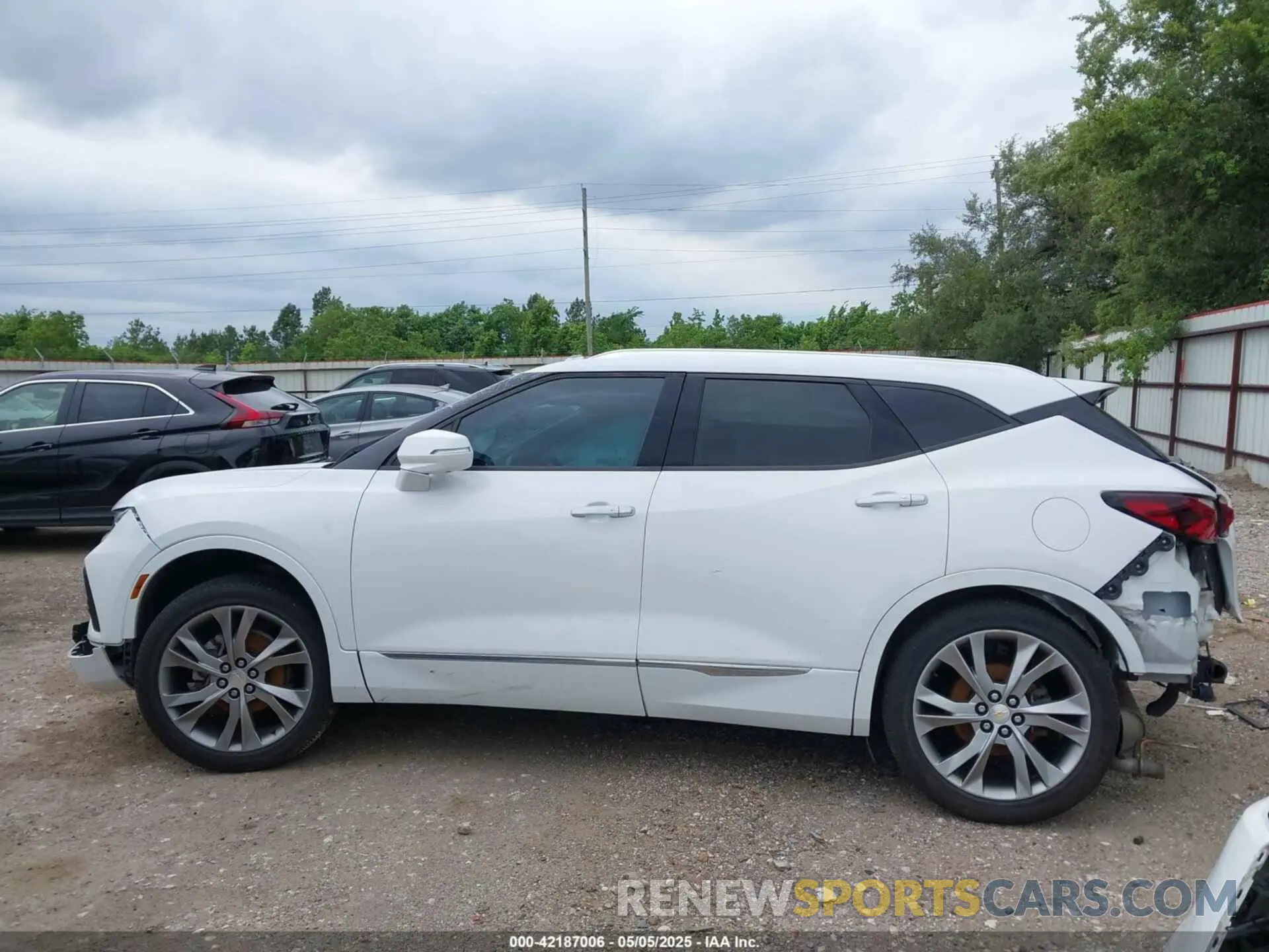 15 Photograph of a damaged car 3GNKBKRS1KS577836 CHEVROLET BLAZER 2019