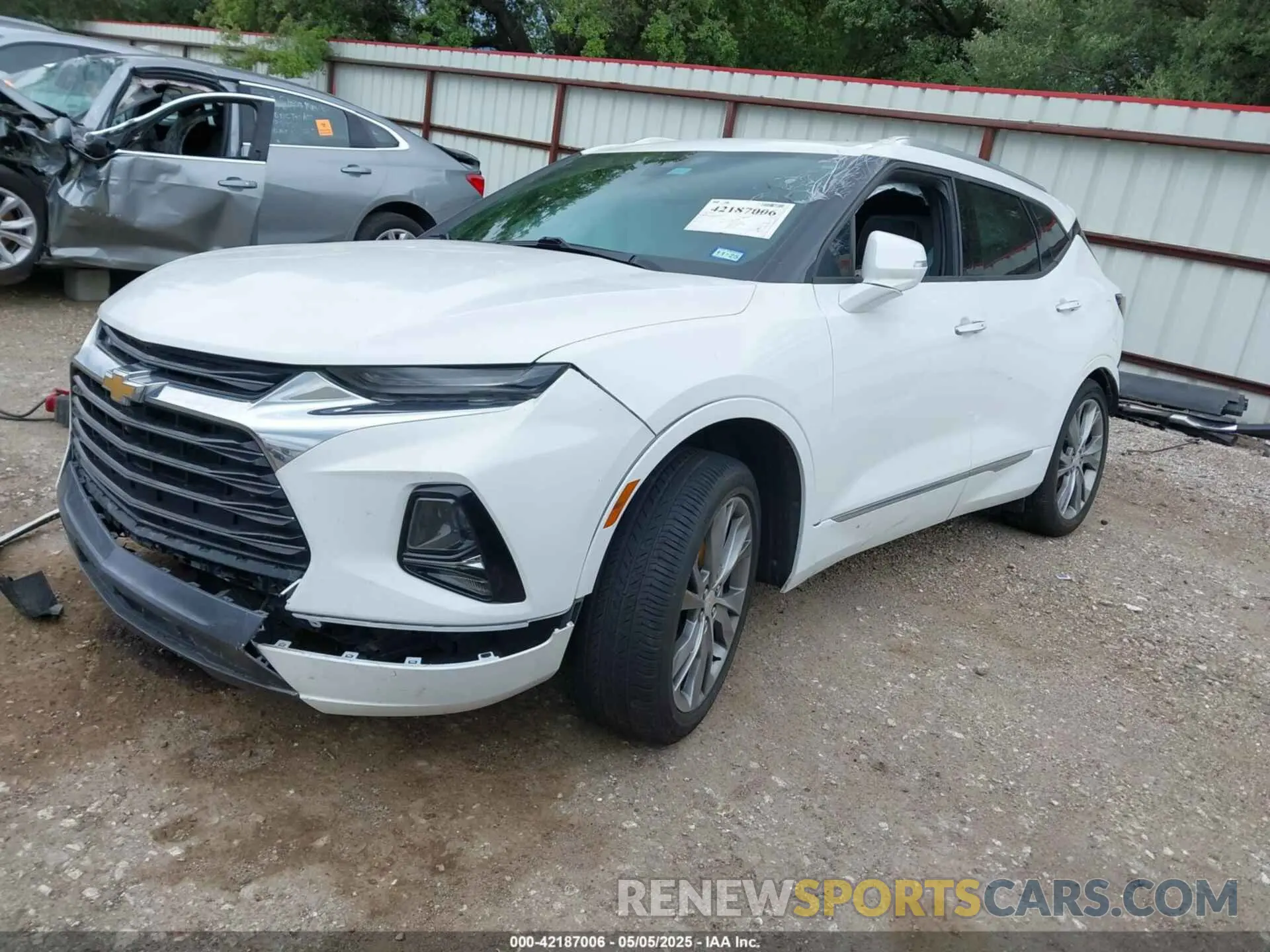 2 Photograph of a damaged car 3GNKBKRS1KS577836 CHEVROLET BLAZER 2019