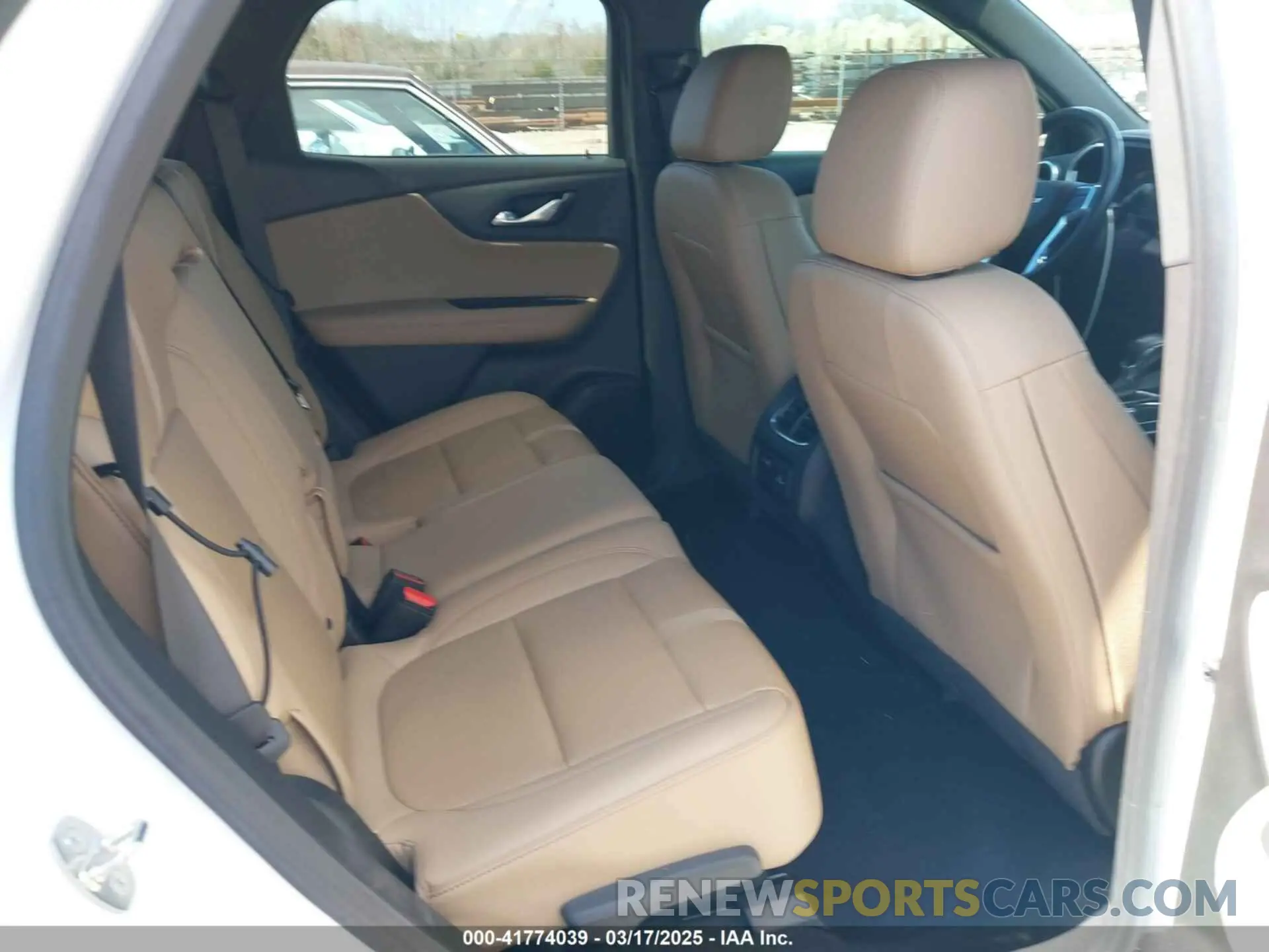 8 Photograph of a damaged car 3GNKBKRS3KS701640 CHEVROLET BLAZER 2019