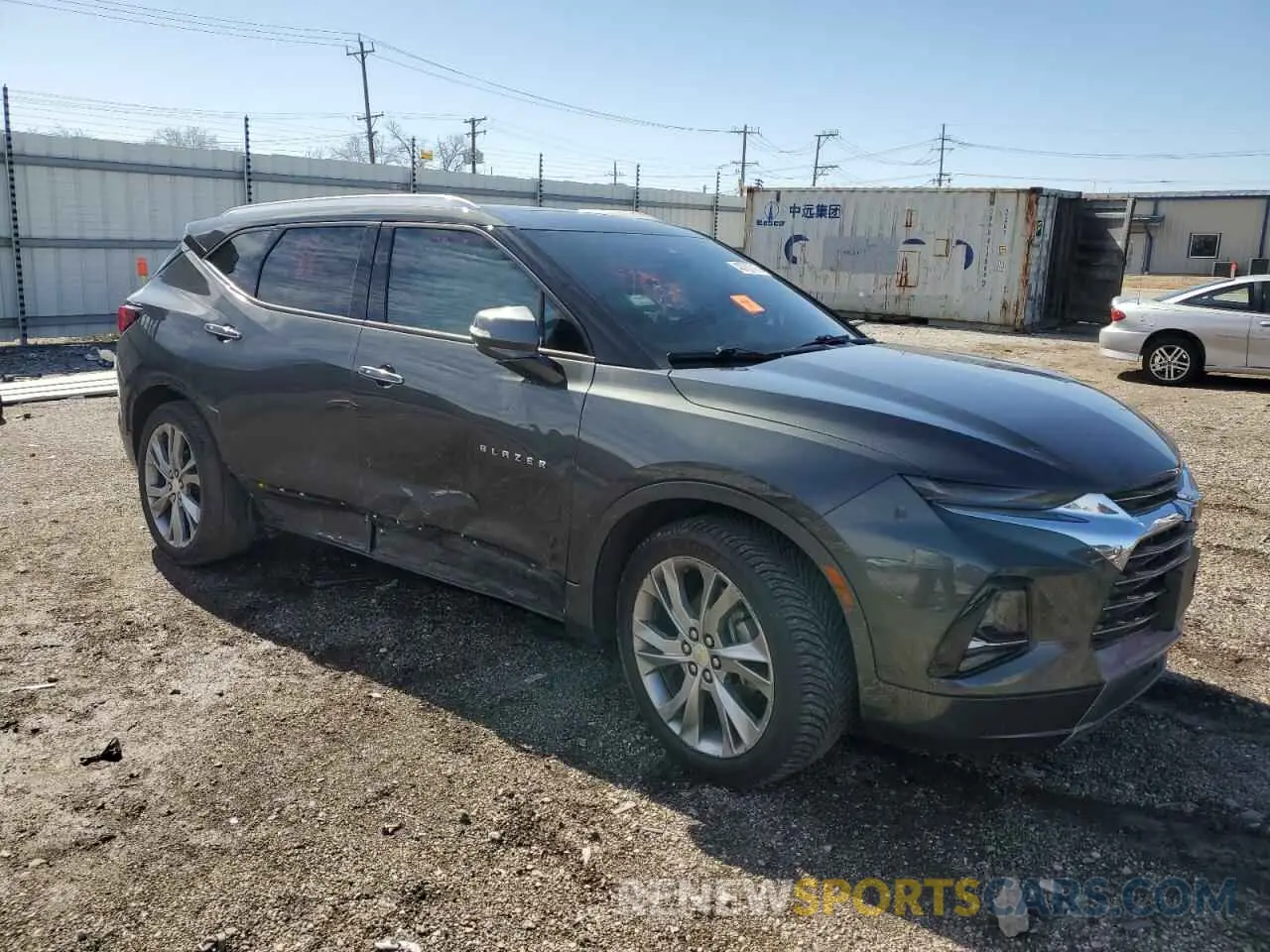 4 Photograph of a damaged car 3GNKBKRS4KS679812 CHEVROLET BLAZER 2019
