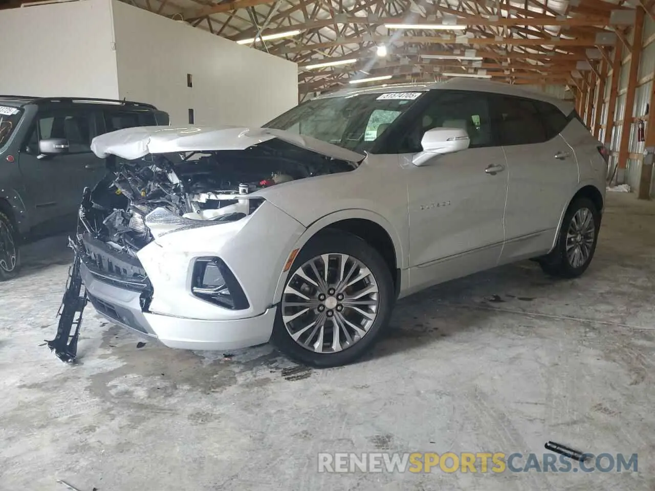 1 Photograph of a damaged car 3GNKBKRS6KS676958 CHEVROLET BLAZER 2019