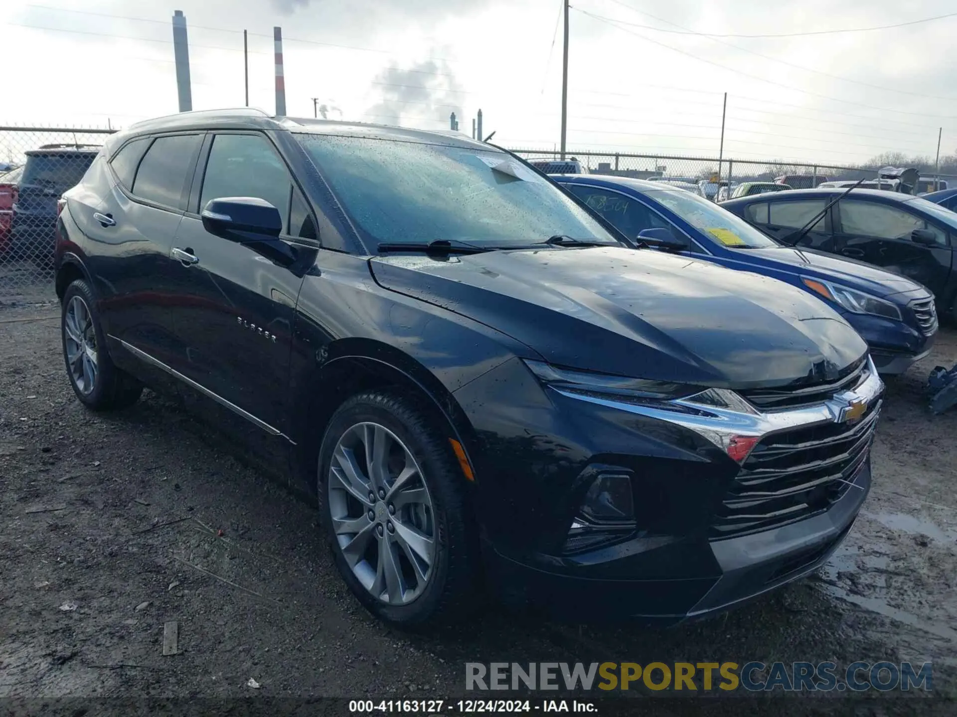 1 Photograph of a damaged car 3GNKBKRS8KS697942 CHEVROLET BLAZER 2019