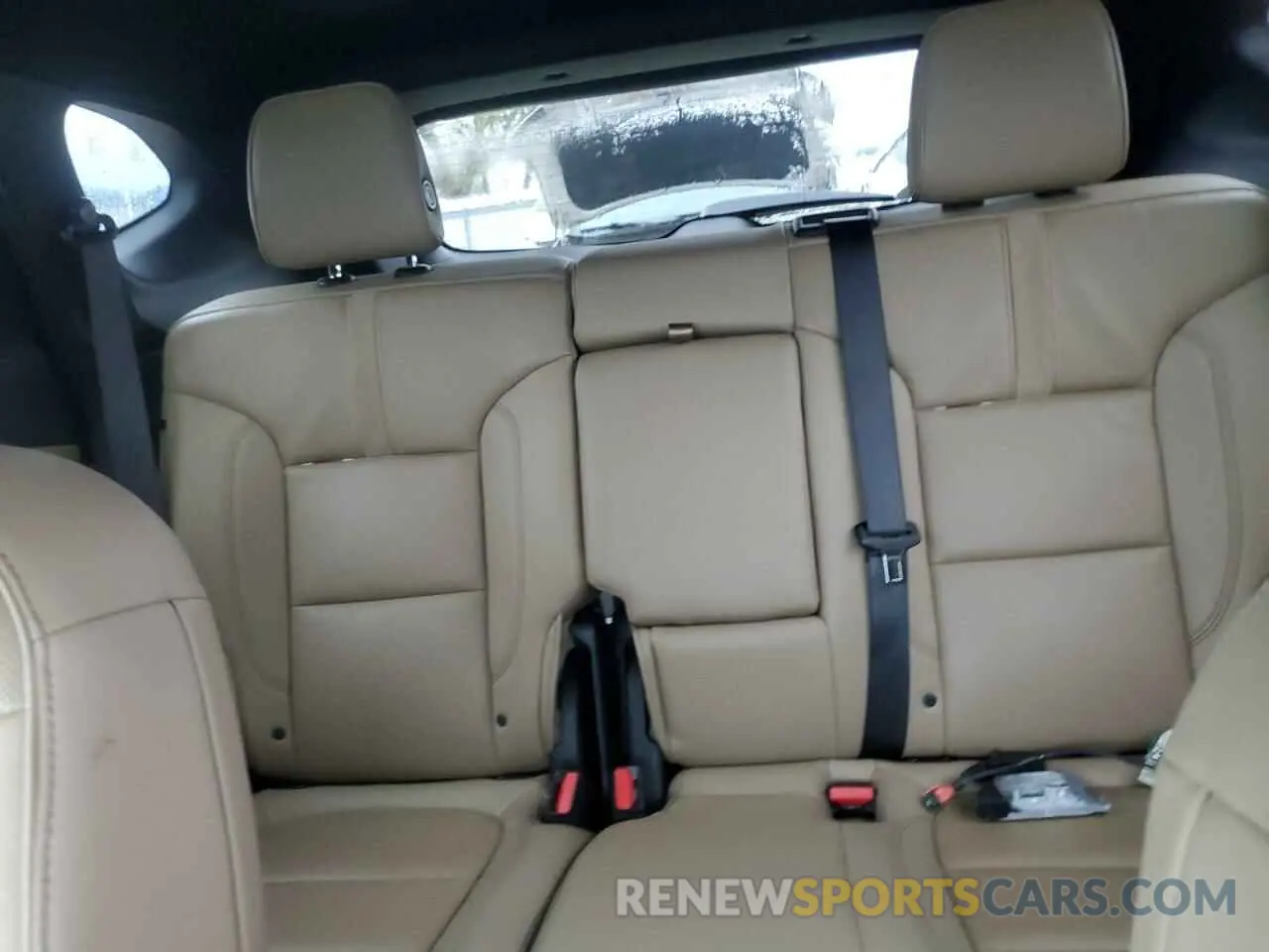 10 Photograph of a damaged car 3GNKBKRSXKS577401 CHEVROLET BLAZER 2019