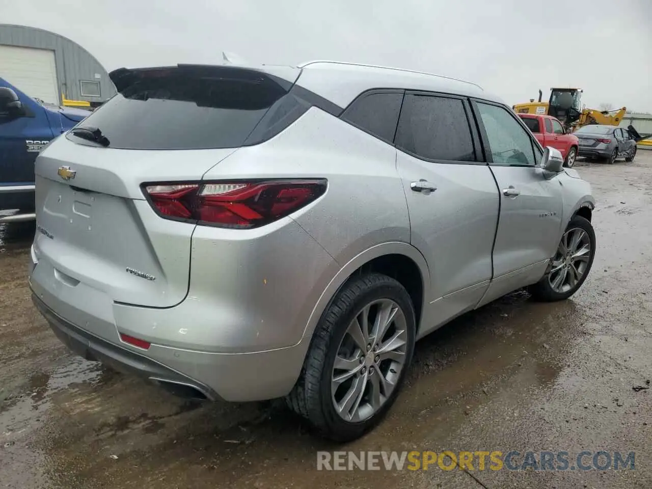 3 Photograph of a damaged car 3GNKBKRSXKS577401 CHEVROLET BLAZER 2019