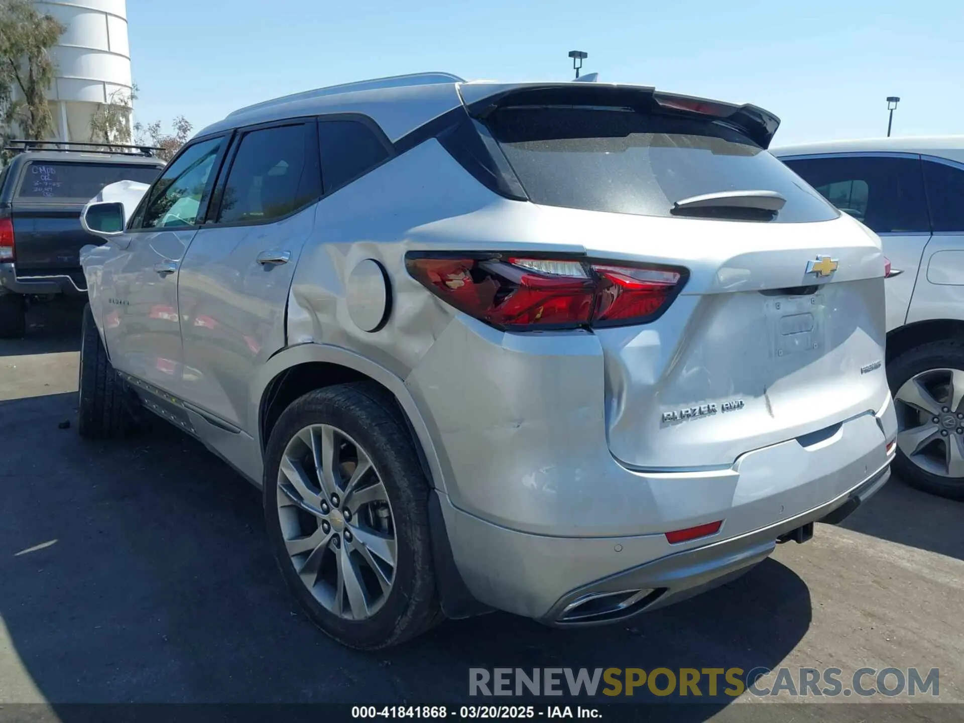3 Photograph of a damaged car 3GNKBKRSXKS623194 CHEVROLET BLAZER 2019