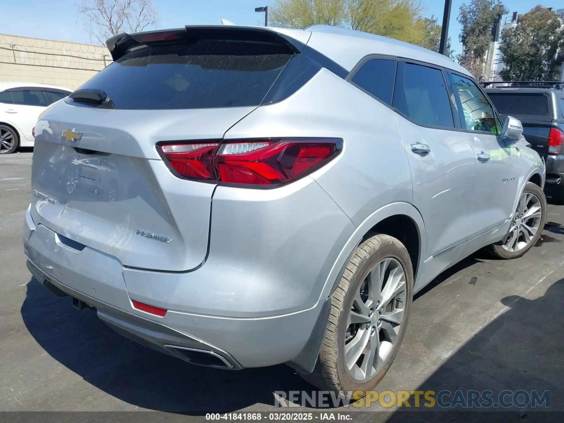 4 Photograph of a damaged car 3GNKBKRSXKS623194 CHEVROLET BLAZER 2019