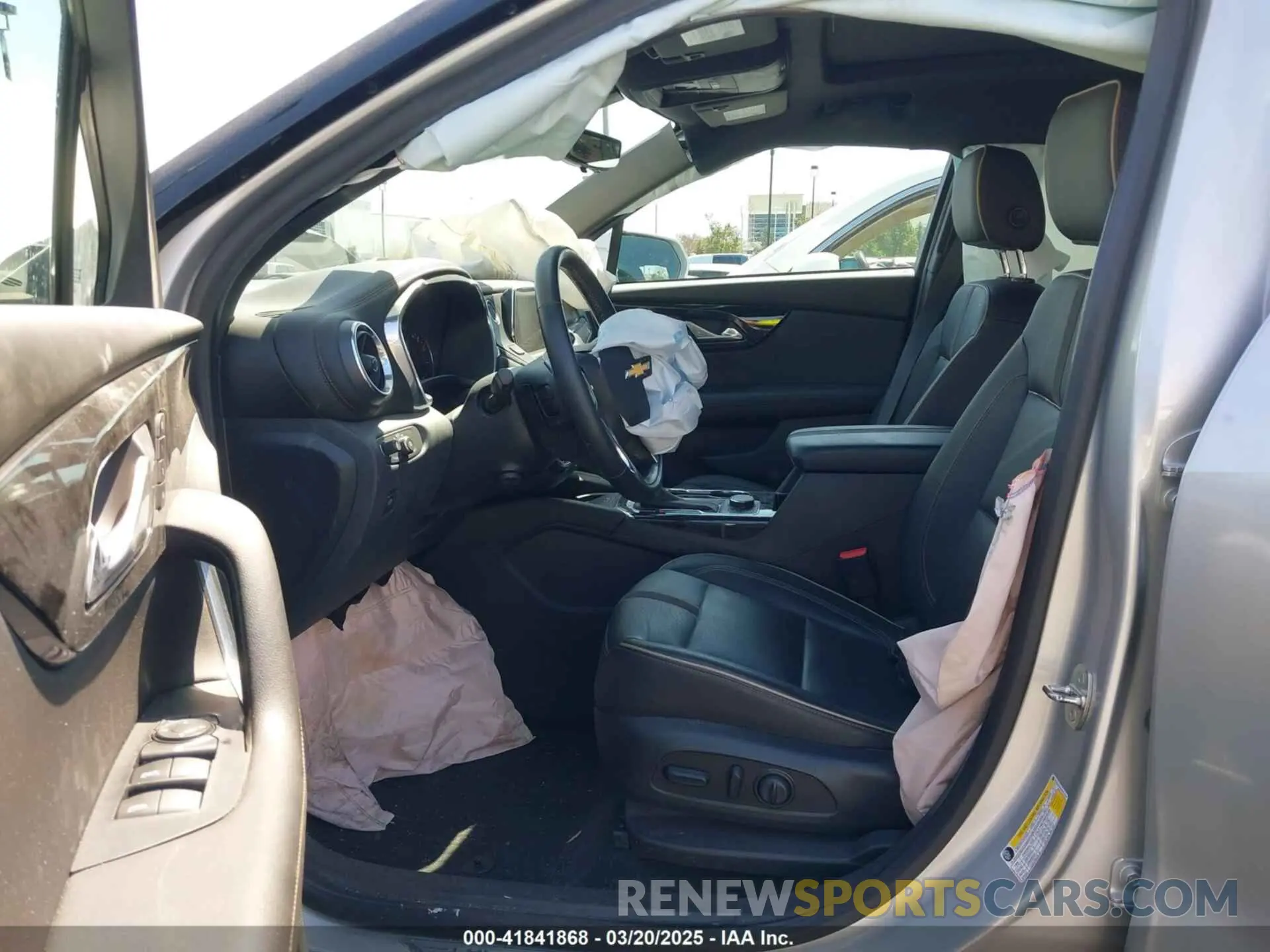 5 Photograph of a damaged car 3GNKBKRSXKS623194 CHEVROLET BLAZER 2019