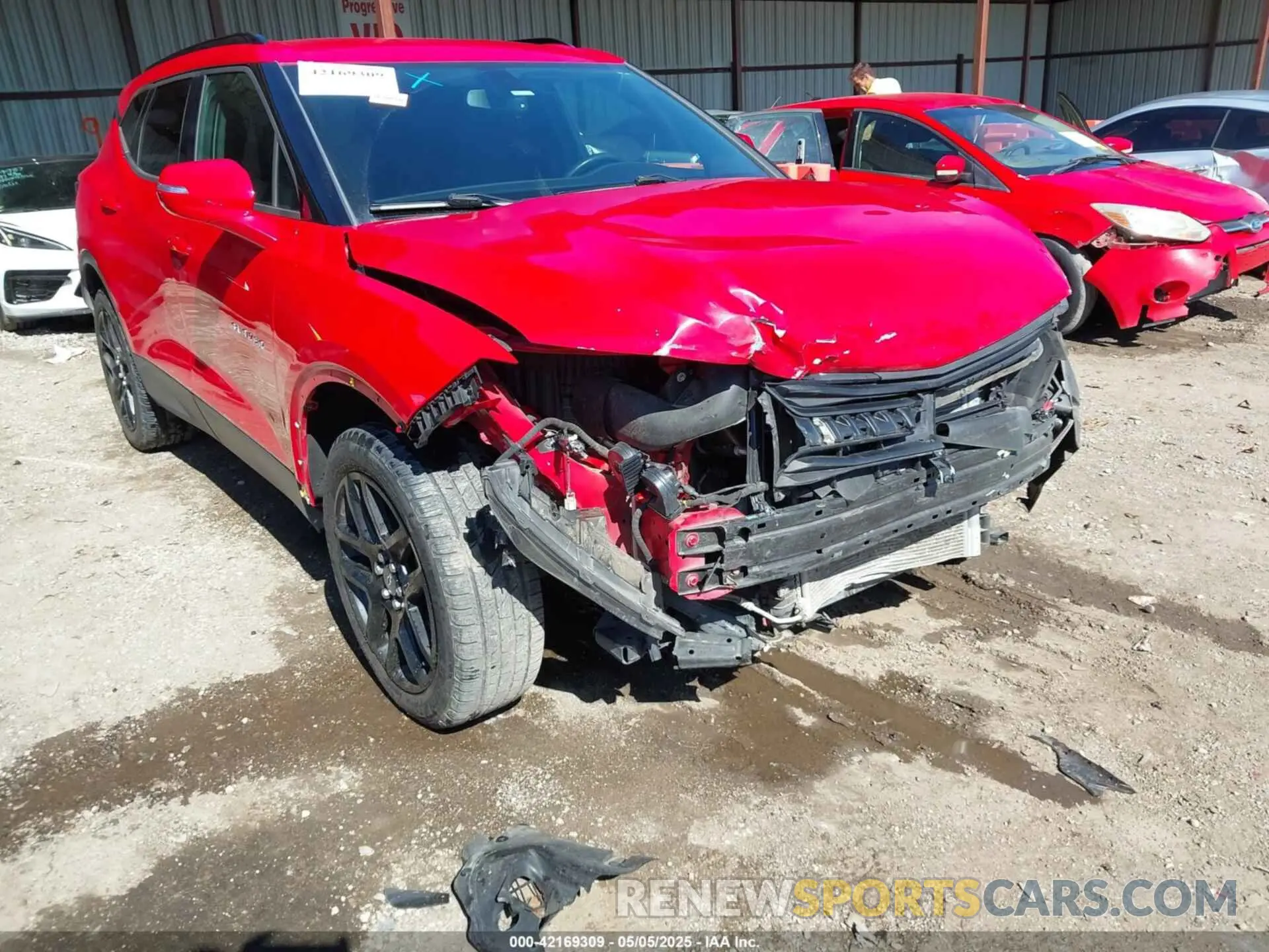 6 Photograph of a damaged car 3GNKBBRA0LS589890 CHEVROLET BLAZER 2020