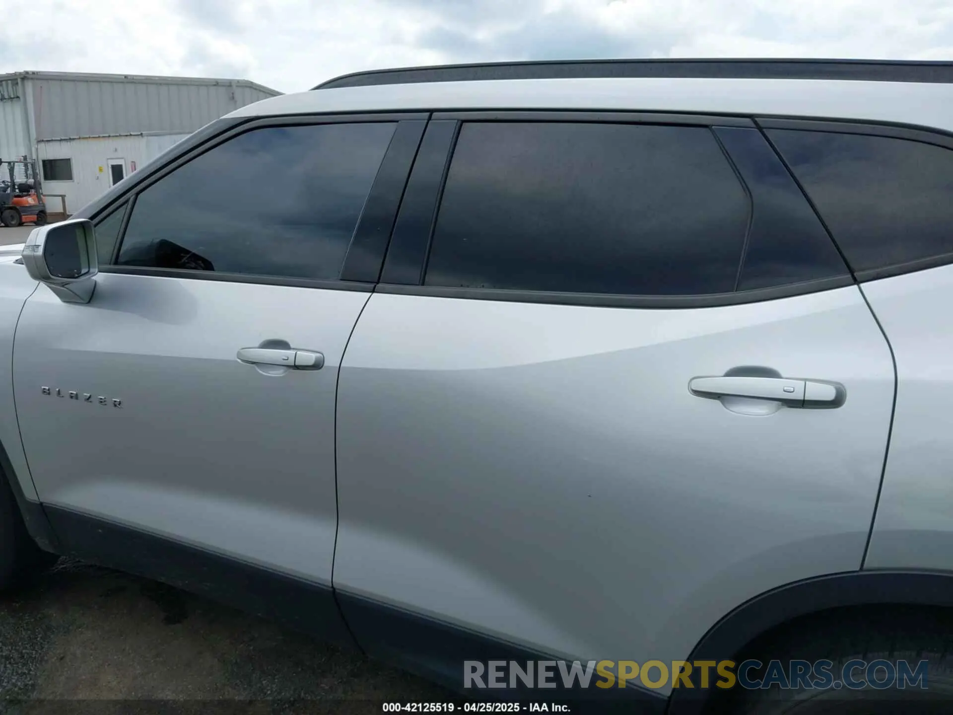 14 Photograph of a damaged car 3GNKBBRA0LS717044 CHEVROLET BLAZER 2020