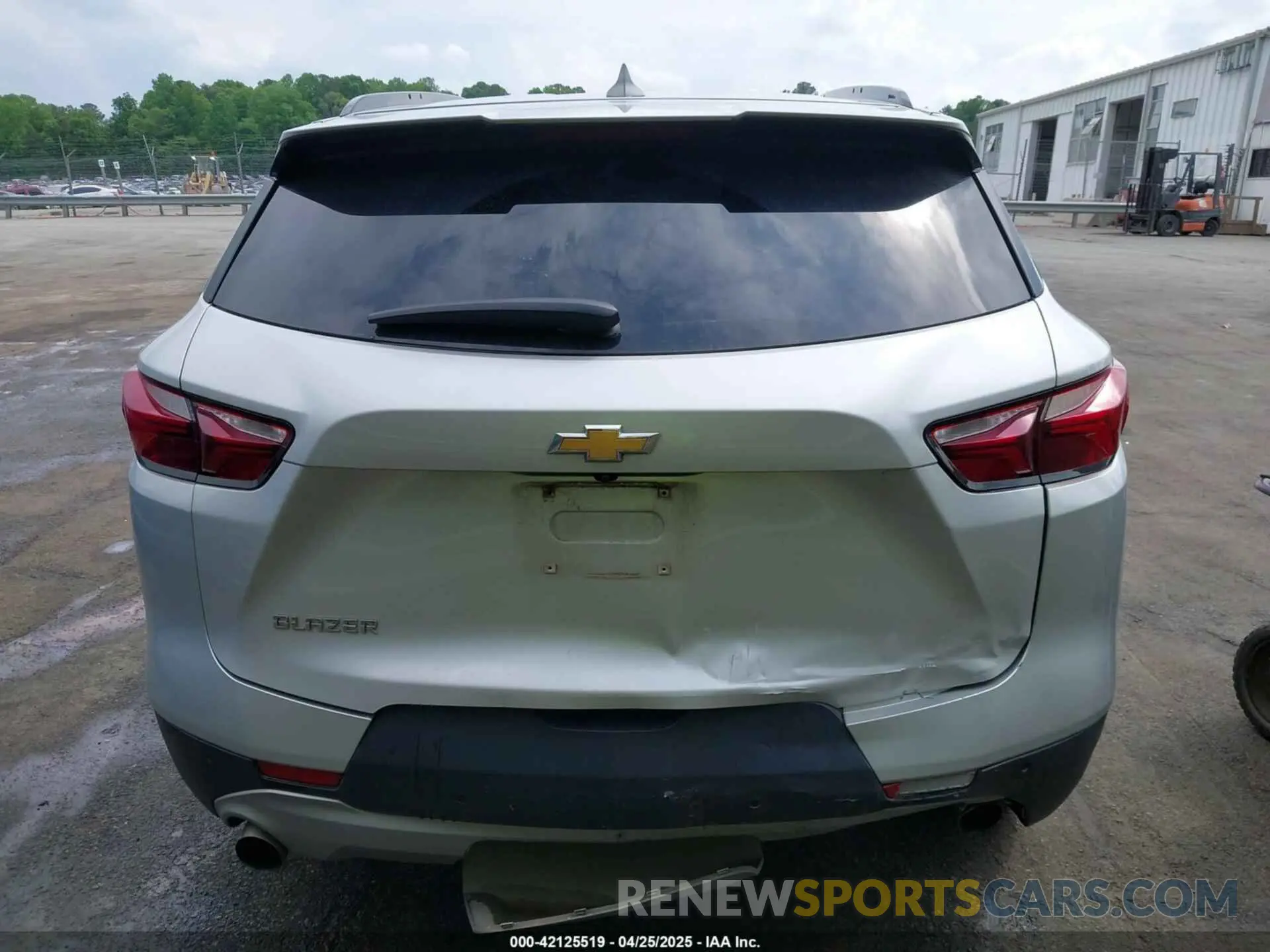 16 Photograph of a damaged car 3GNKBBRA0LS717044 CHEVROLET BLAZER 2020