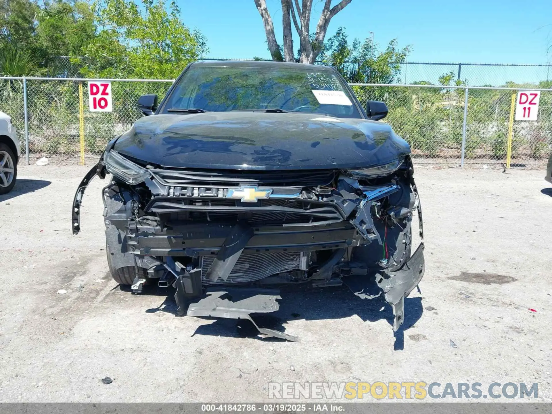 6 Photograph of a damaged car 3GNKBBRA1LS539080 CHEVROLET BLAZER 2020