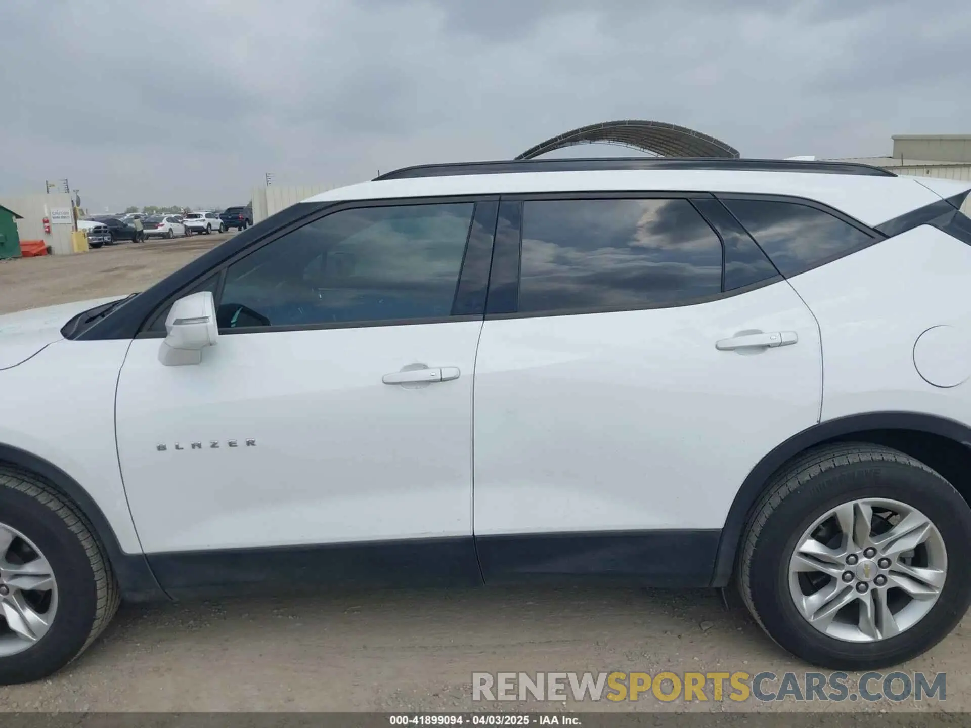 14 Photograph of a damaged car 3GNKBBRA1LS547373 CHEVROLET BLAZER 2020