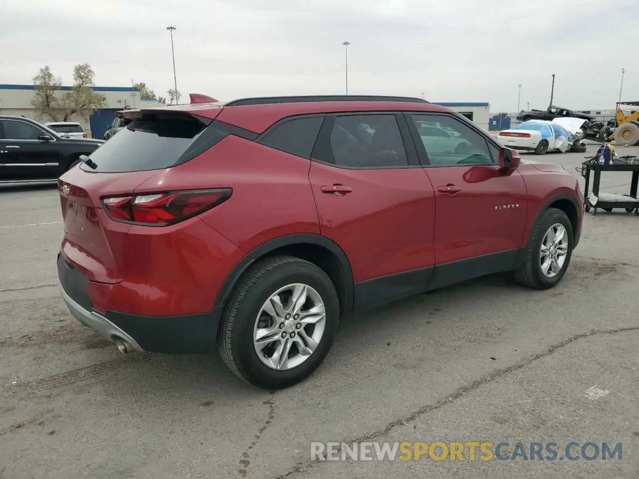 3 Photograph of a damaged car 3GNKBBRA1LS667965 CHEVROLET BLAZER 2020