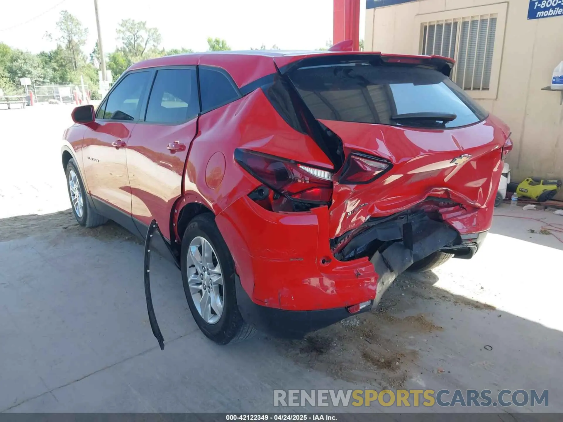3 Photograph of a damaged car 3GNKBBRA1LS669618 CHEVROLET BLAZER 2020