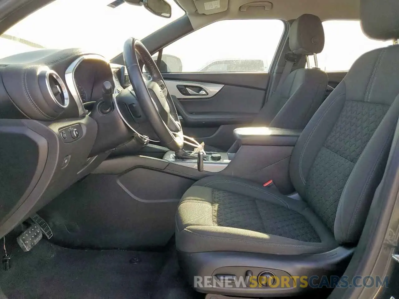 7 Photograph of a damaged car 3GNKBBRA2LS537967 CHEVROLET BLAZER 2020
