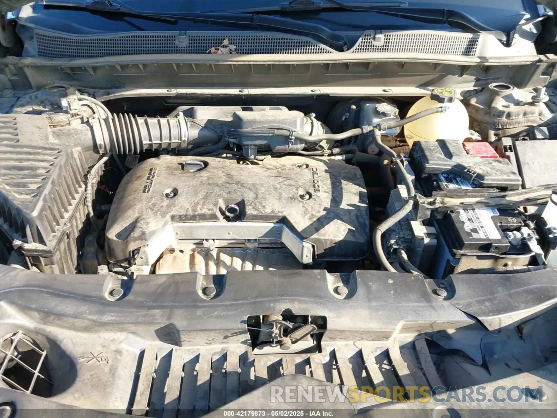 10 Photograph of a damaged car 3GNKBBRA2LS695256 CHEVROLET BLAZER 2020