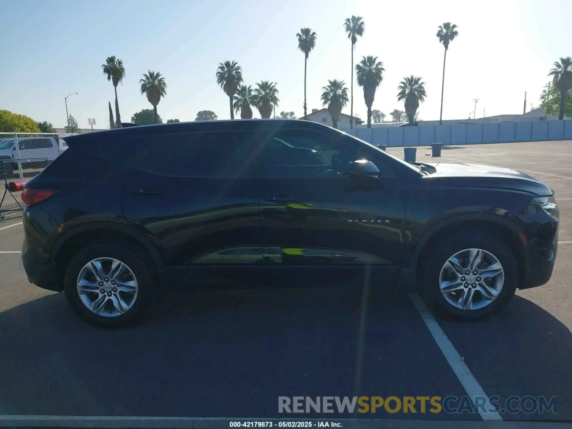 14 Photograph of a damaged car 3GNKBBRA2LS695256 CHEVROLET BLAZER 2020