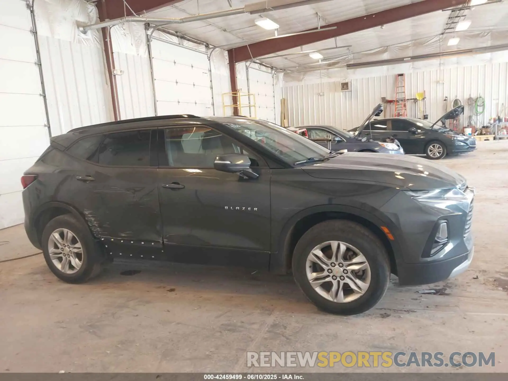 13 Photograph of a damaged car 3GNKBBRA3LS536424 CHEVROLET BLAZER 2020
