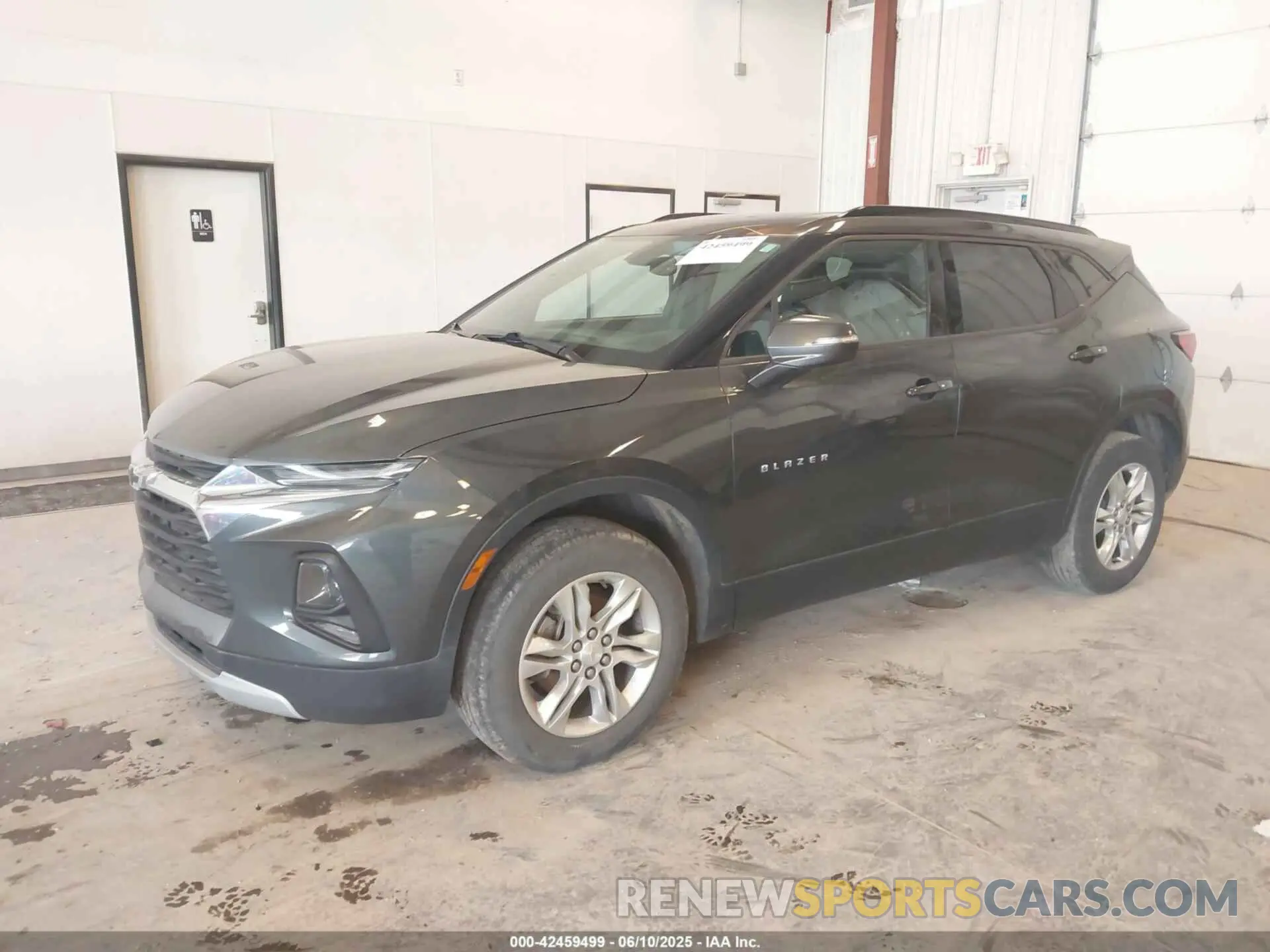 2 Photograph of a damaged car 3GNKBBRA3LS536424 CHEVROLET BLAZER 2020