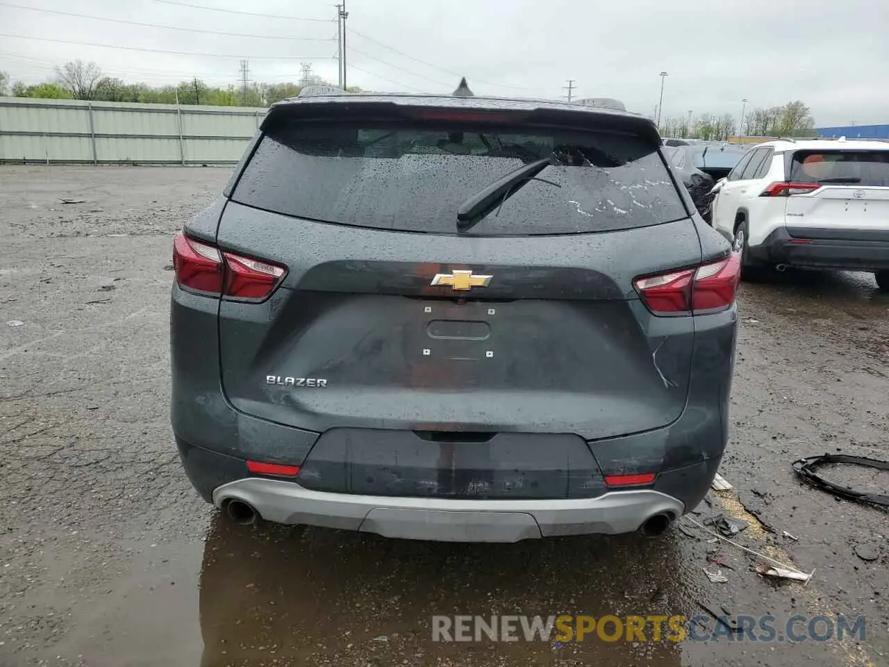 6 Photograph of a damaged car 3GNKBBRA3LS663819 CHEVROLET BLAZER 2020