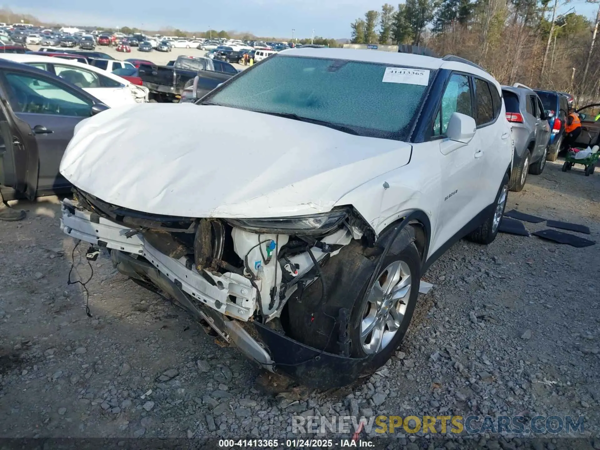 2 Photograph of a damaged car 3GNKBBRA4LS589567 CHEVROLET BLAZER 2020