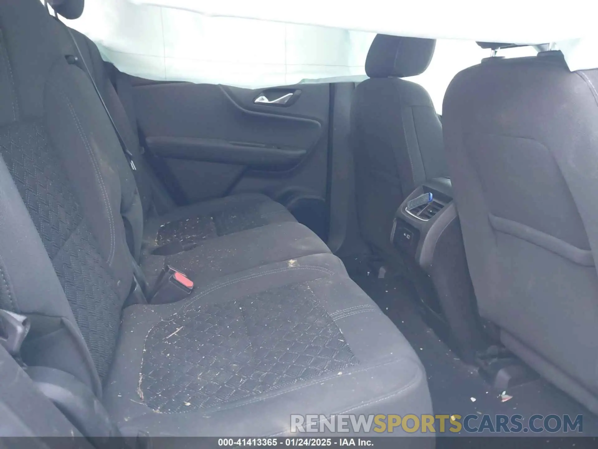 8 Photograph of a damaged car 3GNKBBRA4LS589567 CHEVROLET BLAZER 2020