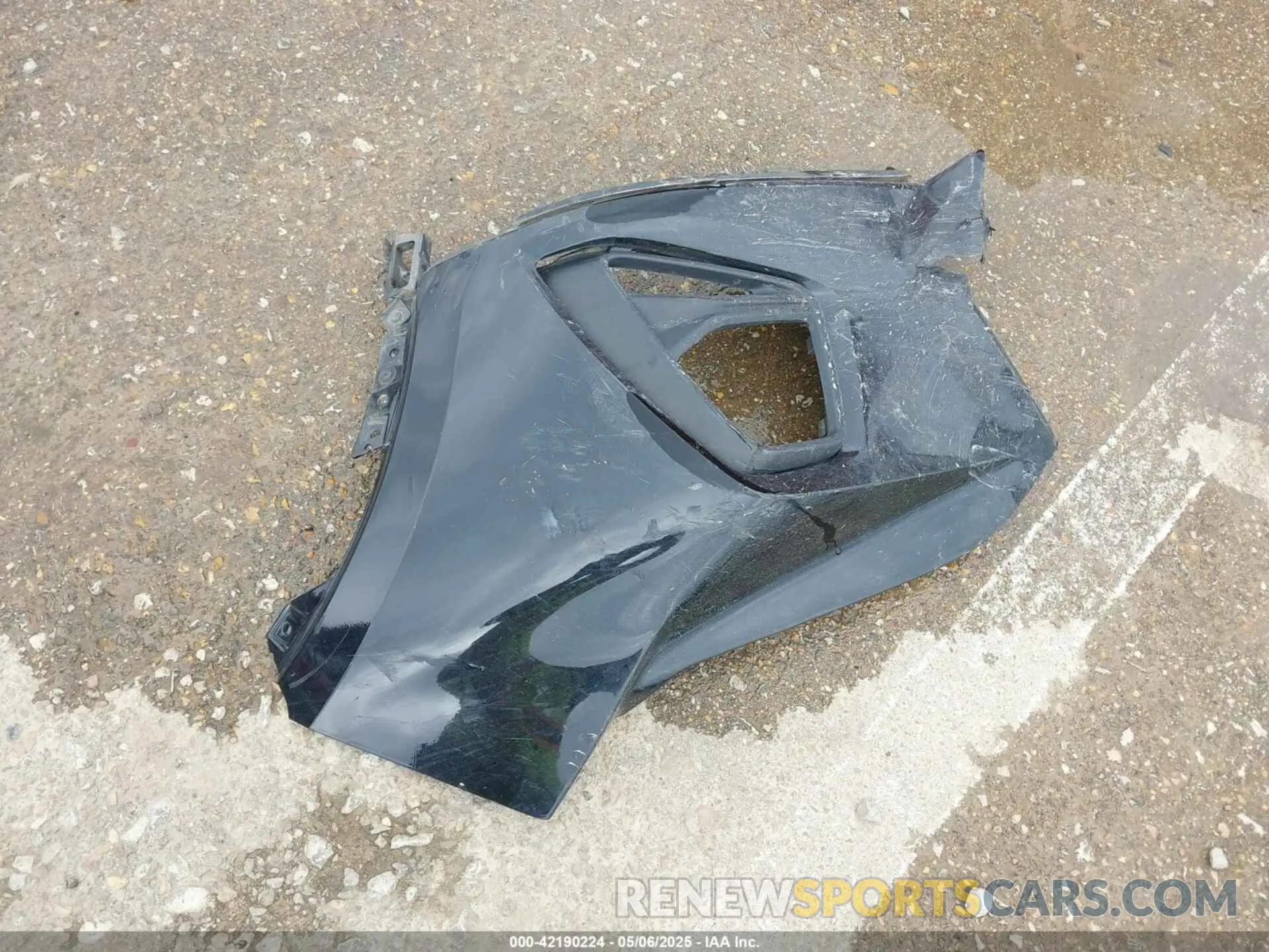 12 Photograph of a damaged car 3GNKBBRA4LS594607 CHEVROLET BLAZER 2020