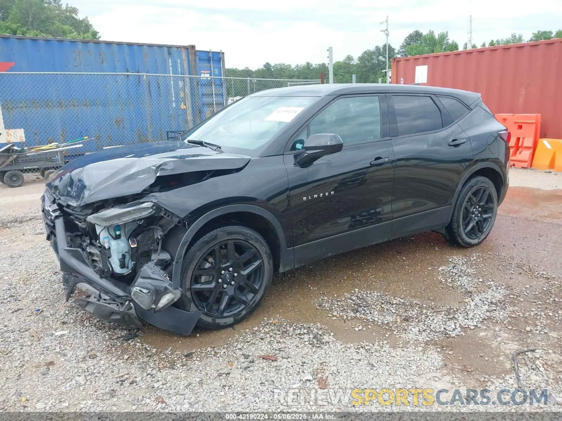 2 Photograph of a damaged car 3GNKBBRA4LS594607 CHEVROLET BLAZER 2020
