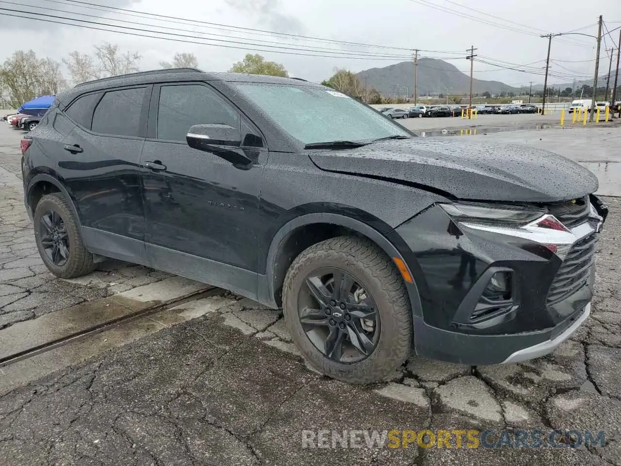 4 Photograph of a damaged car 3GNKBBRA4LS692861 CHEVROLET BLAZER 2020
