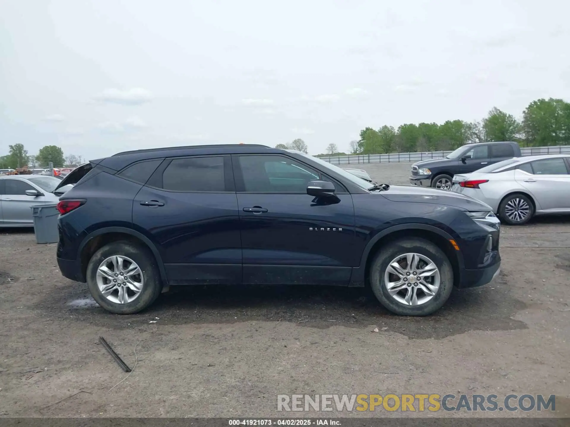 13 Photograph of a damaged car 3GNKBBRA4LS711327 CHEVROLET BLAZER 2020