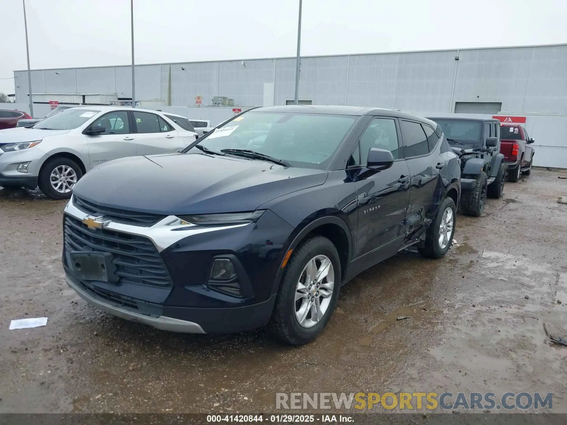 2 Photograph of a damaged car 3GNKBBRA5LS702913 CHEVROLET BLAZER 2020