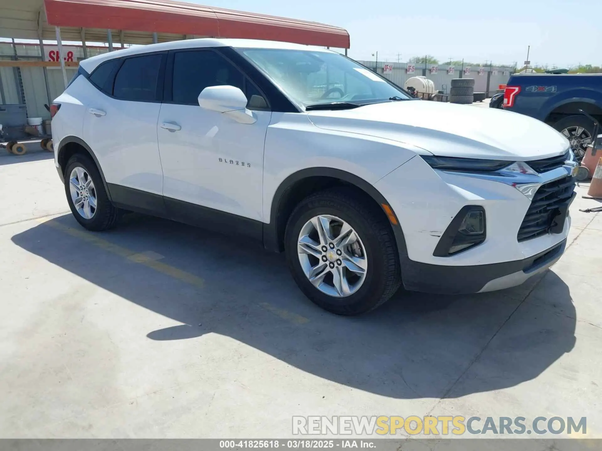 1 Photograph of a damaged car 3GNKBBRA6LS623914 CHEVROLET BLAZER 2020
