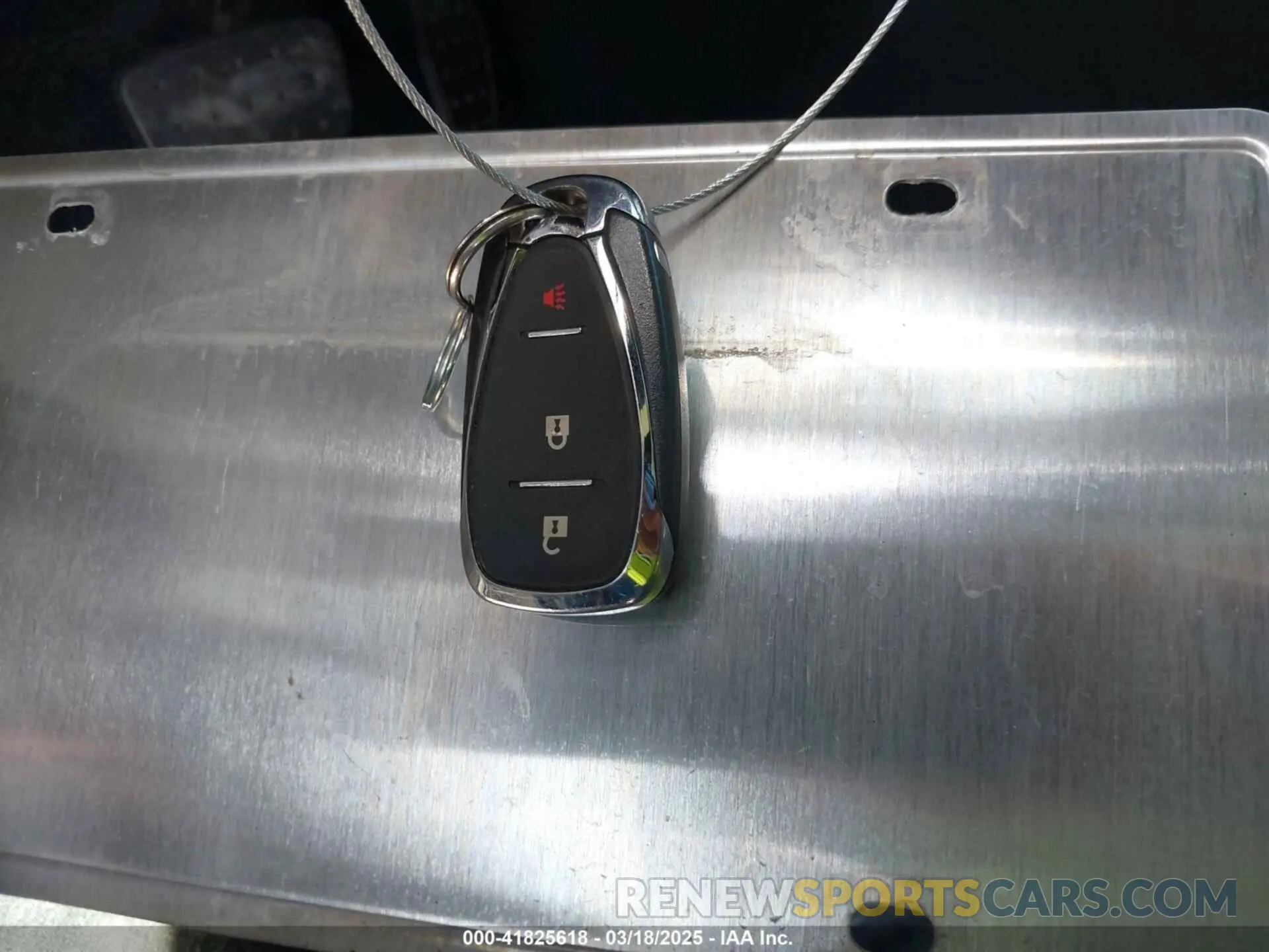 11 Photograph of a damaged car 3GNKBBRA6LS623914 CHEVROLET BLAZER 2020