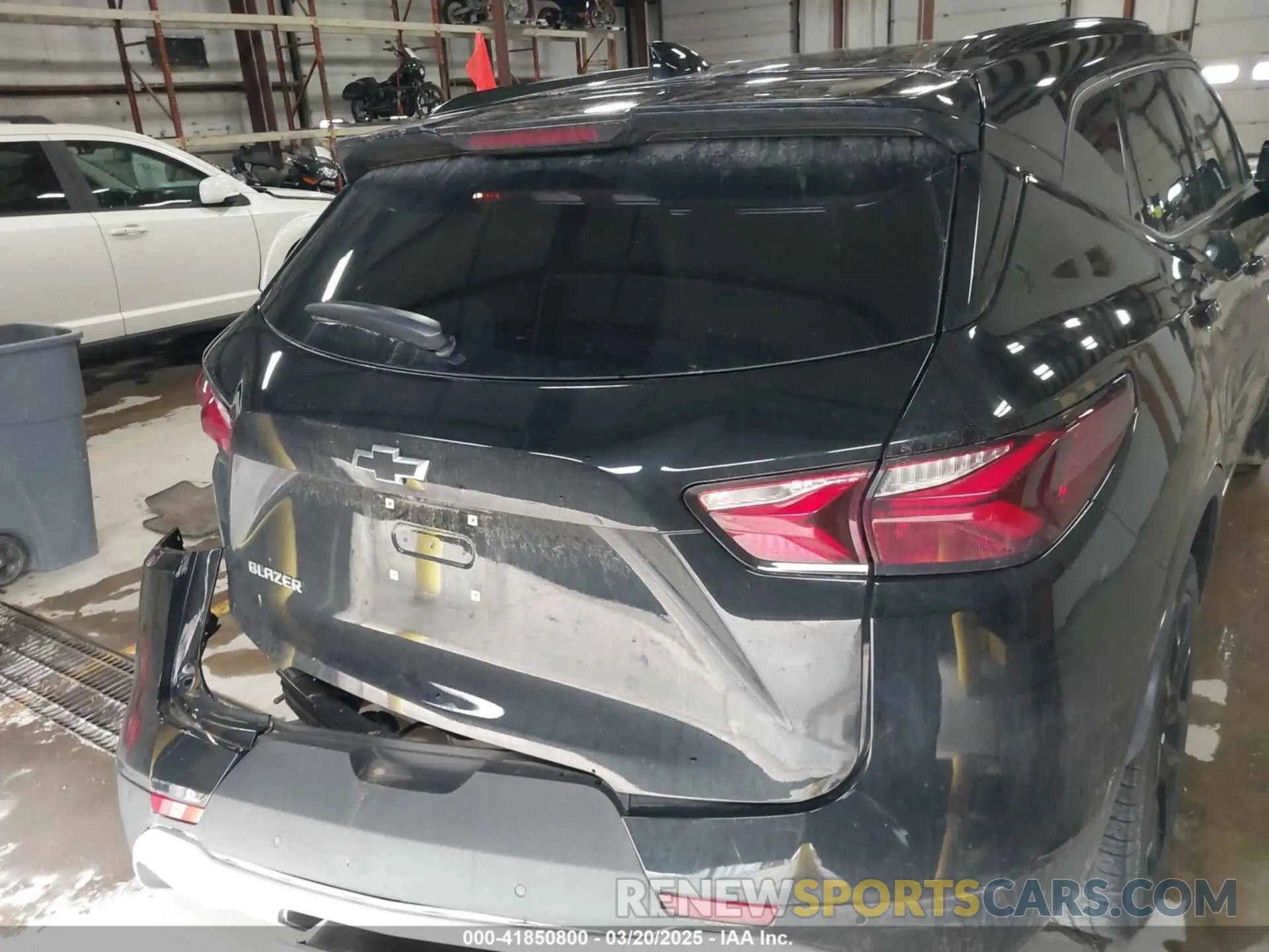 16 Photograph of a damaged car 3GNKBBRA6LS684129 CHEVROLET BLAZER 2020