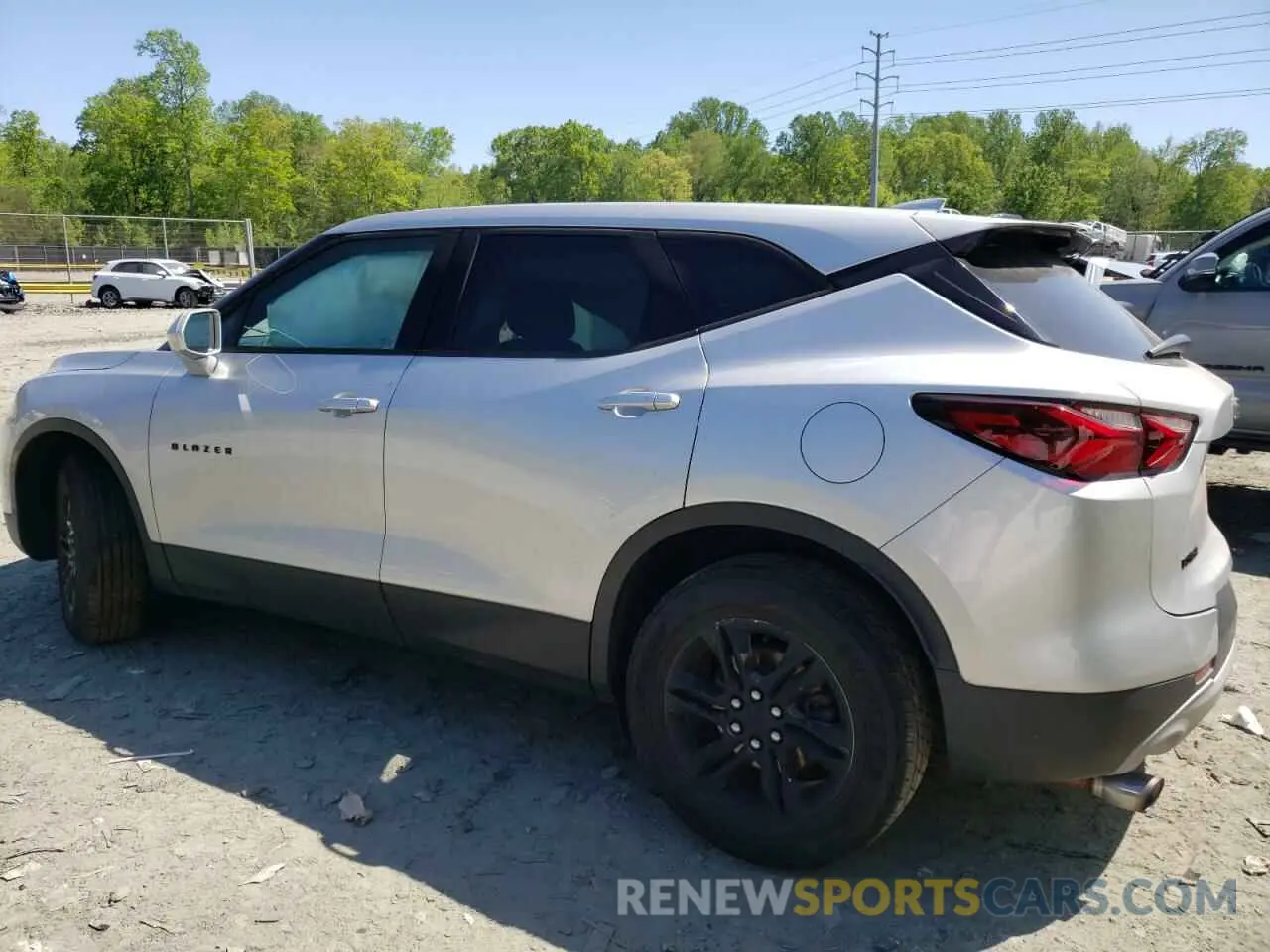 2 Photograph of a damaged car 3GNKBBRA7LS538063 CHEVROLET BLAZER 2020